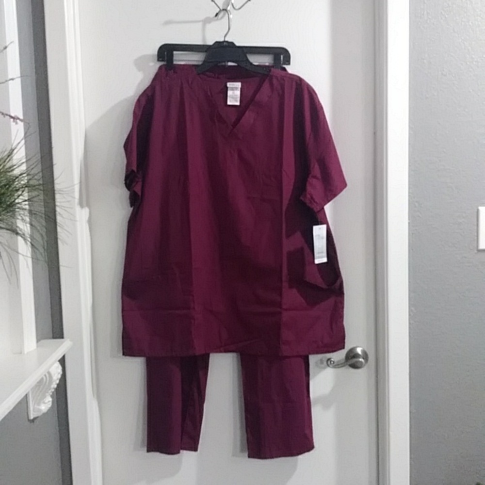 Vital Threads Scrubs Set Unisex Solid  Wine V Neck Top & Pants Size XL *NWT*